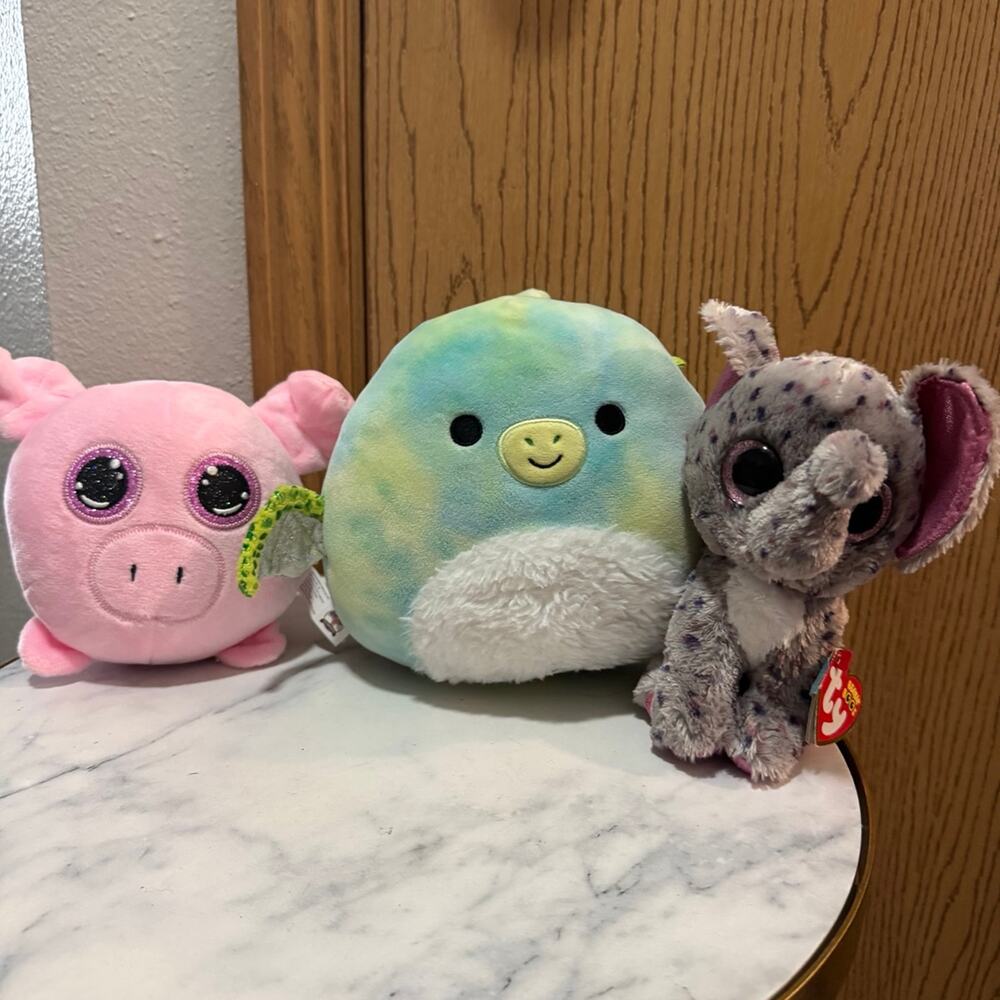 Squishmallow/Ty/pig lot of plushies! ❤️
